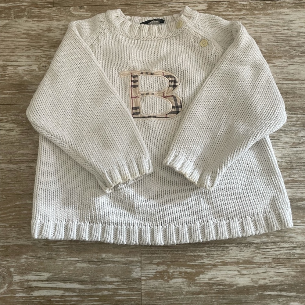 Burberry sweater